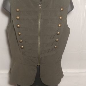 Size L- 2 for $10 Deal- Gray Shirt/ Green Vest